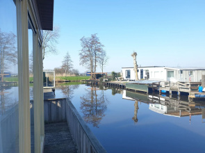 Snug Holiday Home in Bantega With Own Harbour, Boathouse