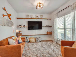Port St Joe Home: Community Pool, Walk to Beach!