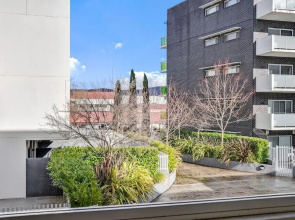 Comfy 2-bed Near the Lake With Secure Parking