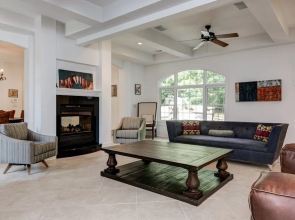 Waterfall Manor - 4 Br Home