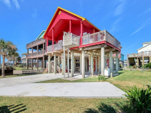 Key Lime Pi 4 Bedroom Home by Redawning