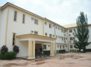 Kim Royal Hotel and Suites