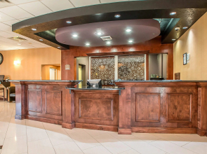 Clarion Inn Elmhurst - Oak Brook near I-88, I-290, I-294