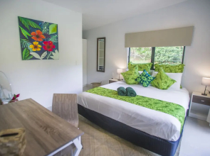 Tiarepuku Pool Villa