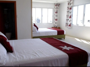Alec's Hotel