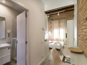 Happy People Sagrada Familia