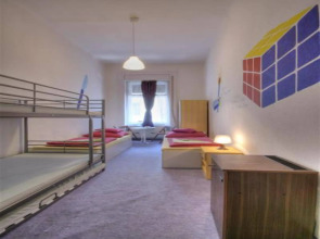 Opera Guesthouse & apartments