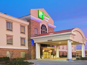 Holiday Inn Express Hotel & Suites Conroe I-45 North by IHG