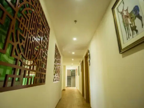 Haikou Xiehou Boutique Homestay (Bell Tower Qilou Old Street Branch)