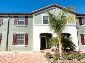 Comfortable home at Solterra with private pool near Disney