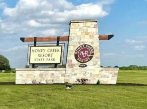Honey Creek Resort
