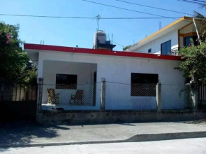 CASA CON TODO LOS SERVICIOS Y 2 RECAMARAS CLIMATIZADAS CON 2 CAMAS CADA UNO PARA 8 PERSONAs
