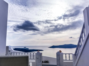 Santorini View Studios-Adults Only