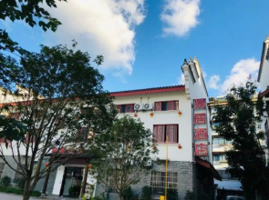 E-house hotel (ningbo zhenhai middle school store)
