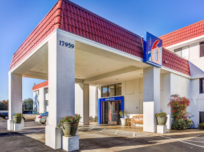 Motel 6 Portland, OR - Tigard West