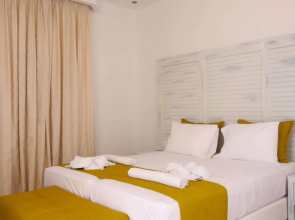 Paradise Beach Rooms & Apartments