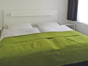 Aparthotel by Lake Heidensee With Boat Rentals