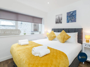 Heliodoor Serviced Apartment Watford