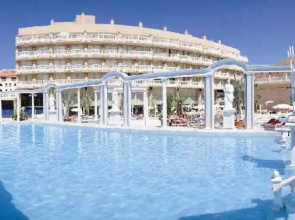 Mare Nostrum Resort