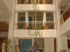 Intouriste Hôtel & Suites