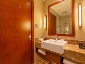 Ease Hotel Shenyang Palace Zhongjie Metro Station