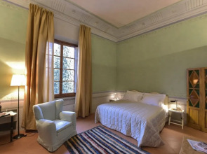 Residenza dEpoca Torre Dei Lari