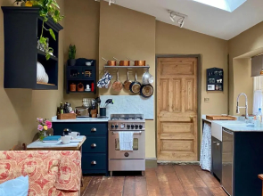 Little Hideaway - Central Frome