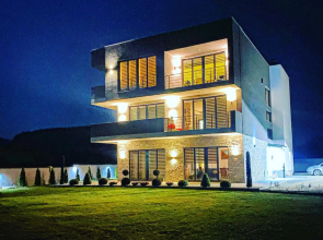 Papa Apartments
