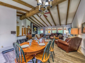 Nana and Papa's Mountain Retreat by Kokopelli Property Management