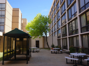 MCM Eleganté Hotel & Suites