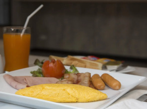 Serenotel Pattaya Beach Front