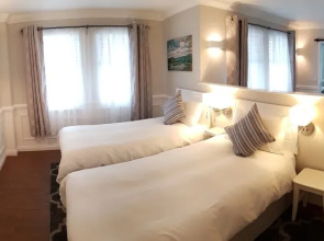 Maclean Guest House