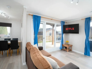 Lodge -3 Bedrooms - Hunters Quay