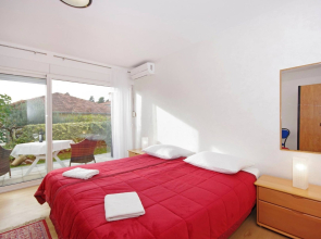 Studio apartment JaVi - free private parking: SA3 Trogir, Riviera Trogir