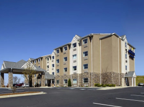 Microtel Inn and Suites by Wyndham Triadelphia