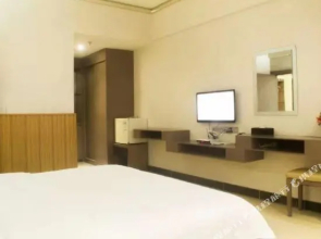 Xinqing Business Hotel