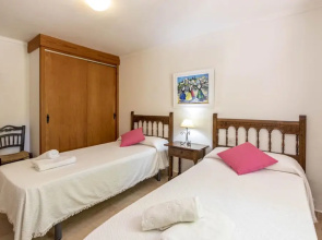 Villa - 2 Bedrooms with Pool and WiFi - 103235