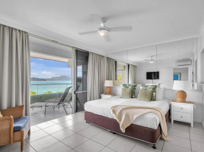 Lagoon Beachfront Lodge 202 on Hamilton Island by HamoRent