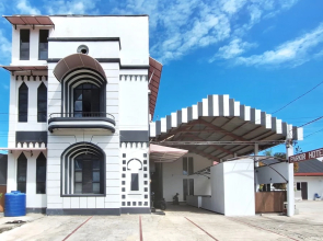 Urbanview lovetel Near Jalan Sudirman