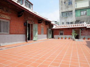 Zuoying Liantan Guo's Century Old House