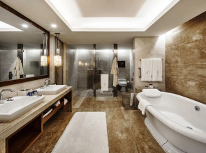 Отель The Ritz-Carlton Sanya Yalong Bay