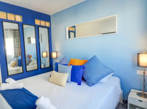 Chic Sea View Apartment
