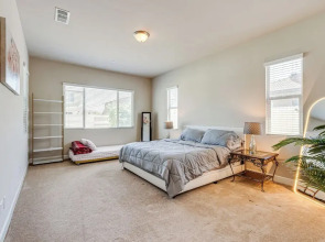 Beautiful Bakersfield Home ~ 8 Mi to Downtown!