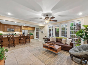 Costa Mesa Bungalows by ELVR