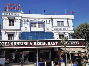 Sunrise Hotel & Restaurant
