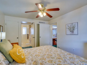 Gorgeous Green Valley Getaway w/ Community Pools!