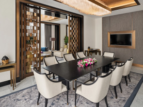 Taj Jumeirah Lakes Towers