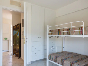 Santa Barbara lux studio in Marathonas