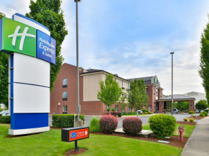 Holiday Inn Express & Suites Albany by IHG