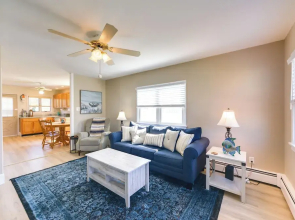 Cozy Villas Cottage w/ Deck, 1/2 Block to Beach!